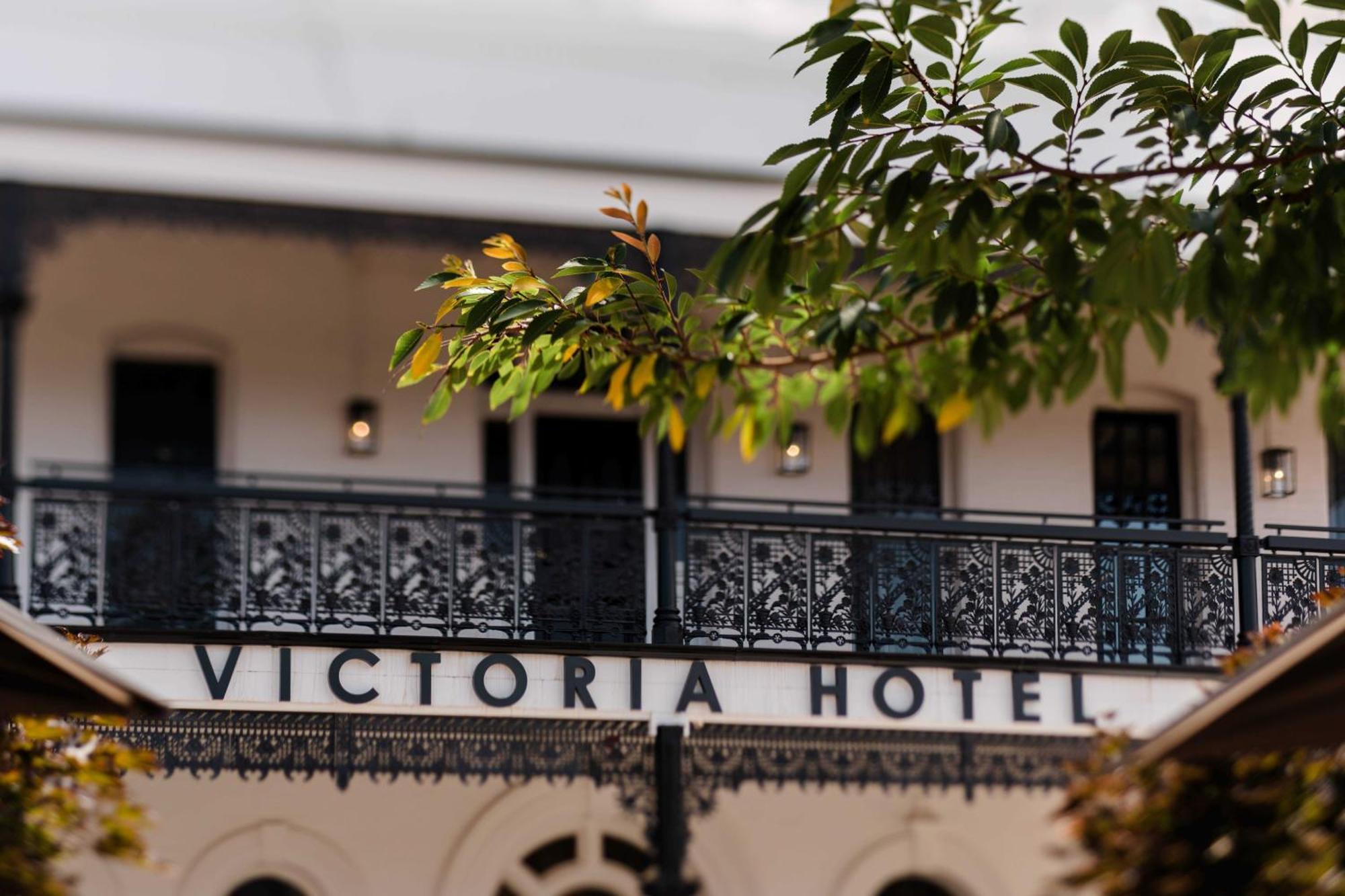 The Victoria Hotel Rutherglen Bagian luar foto