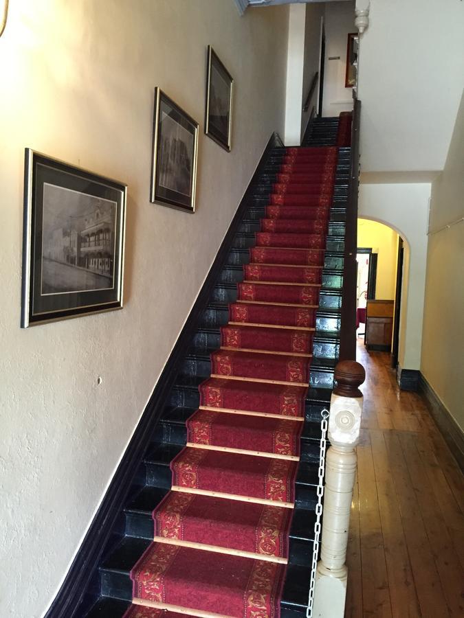 The Victoria Hotel Rutherglen Bagian luar foto